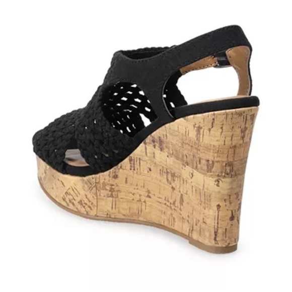 SO Taffy Women’s Wedge Sandals - Picture 3 of 5